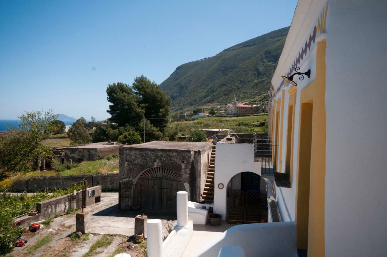 Casa Vacanze Dell'Avvocato Hotel Malfa Kültér fotó