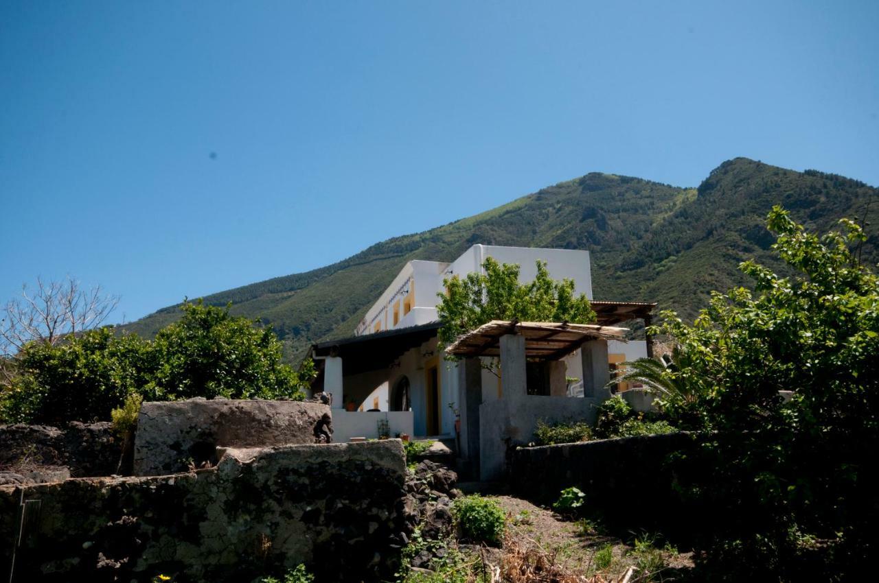 Casa Vacanze Dell'Avvocato Hotel Malfa Kültér fotó